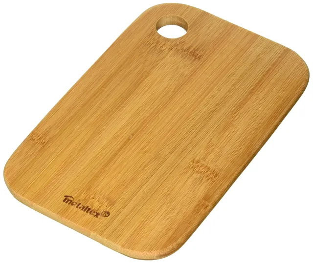 metaltex-planche-d-couper-en-bambou-22-x-14-x-1-cm-avec-trou-de-suspension image 1