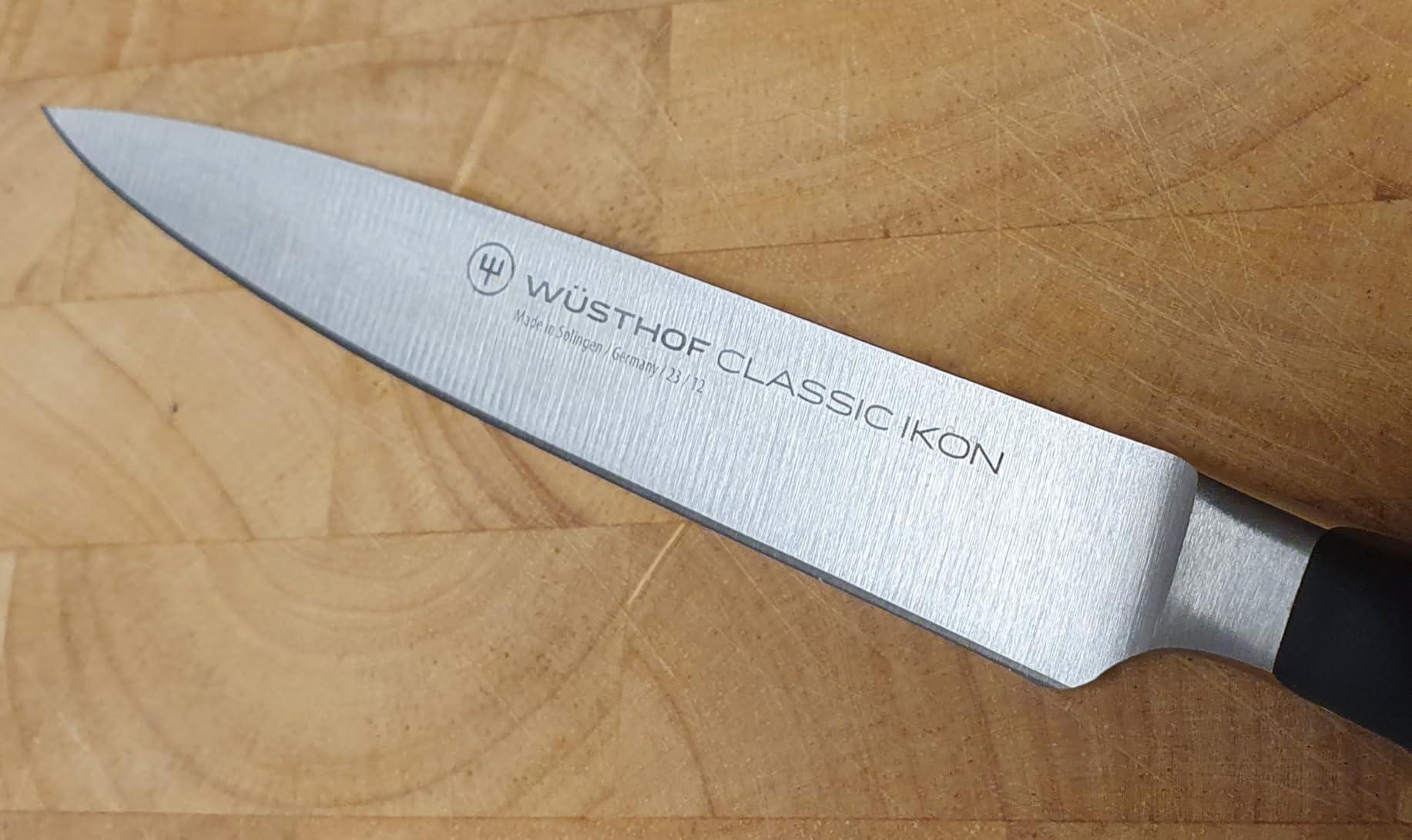 Très bon couteau malgré un prix un peu élevé