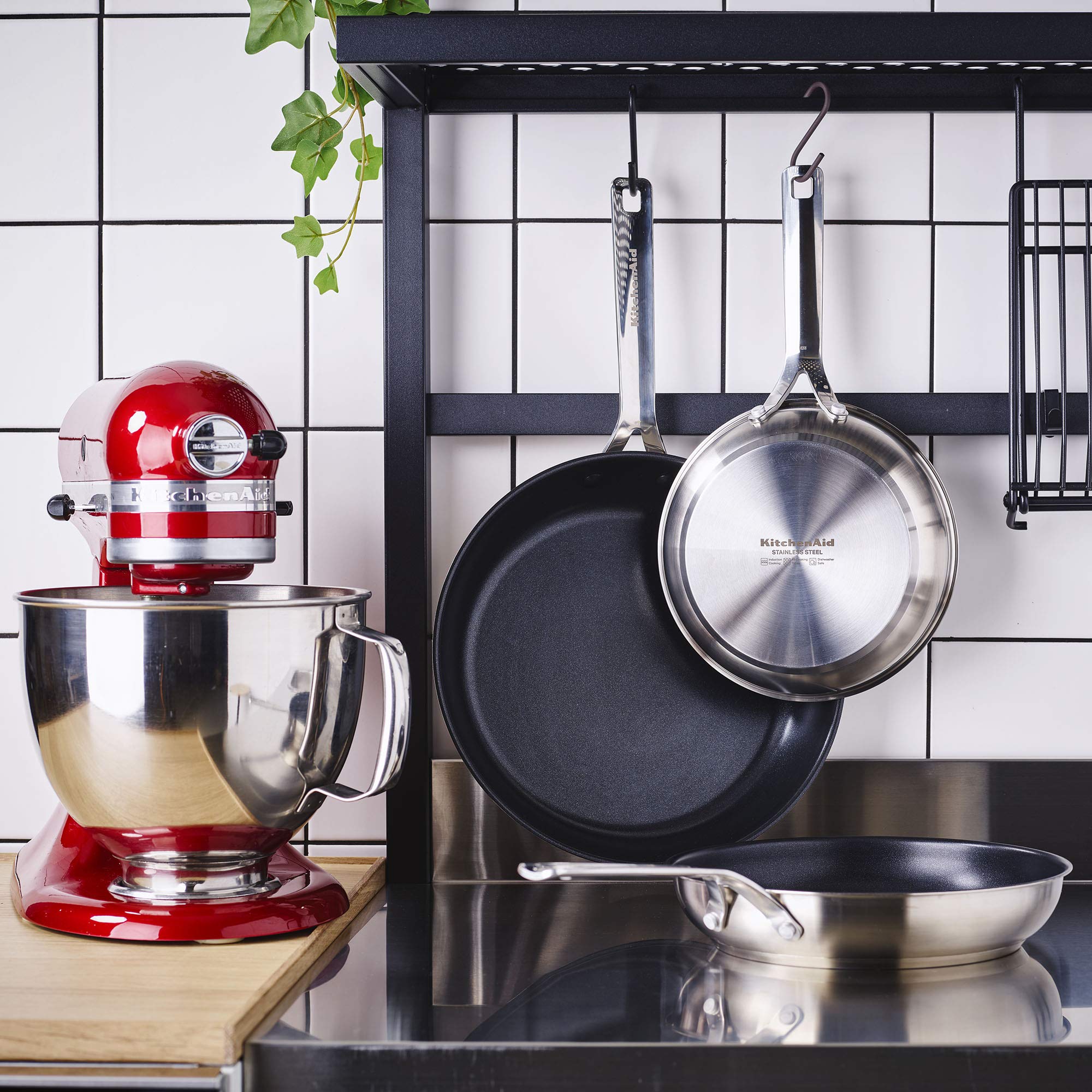 kitchenaid-sauteuse-en-acier-inoxydable-antiadh-sive-28-cm-4-3-l image 4