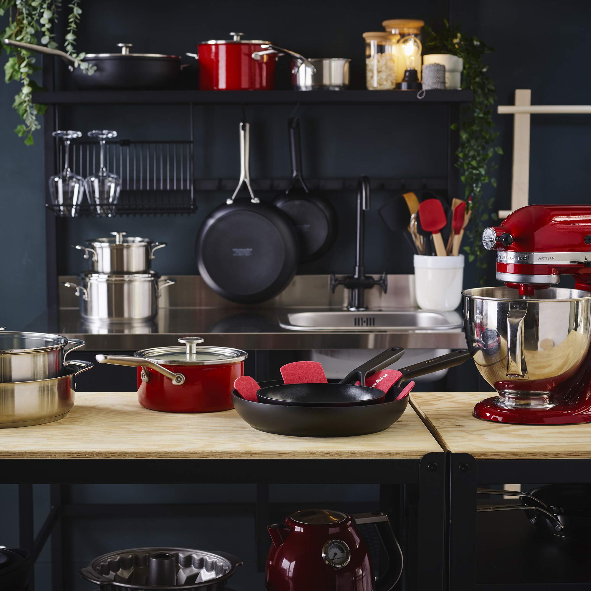 kitchenaid-sauteuse-en-acier-inoxydable-antiadh-sive-28-cm-4-3-l image 5
