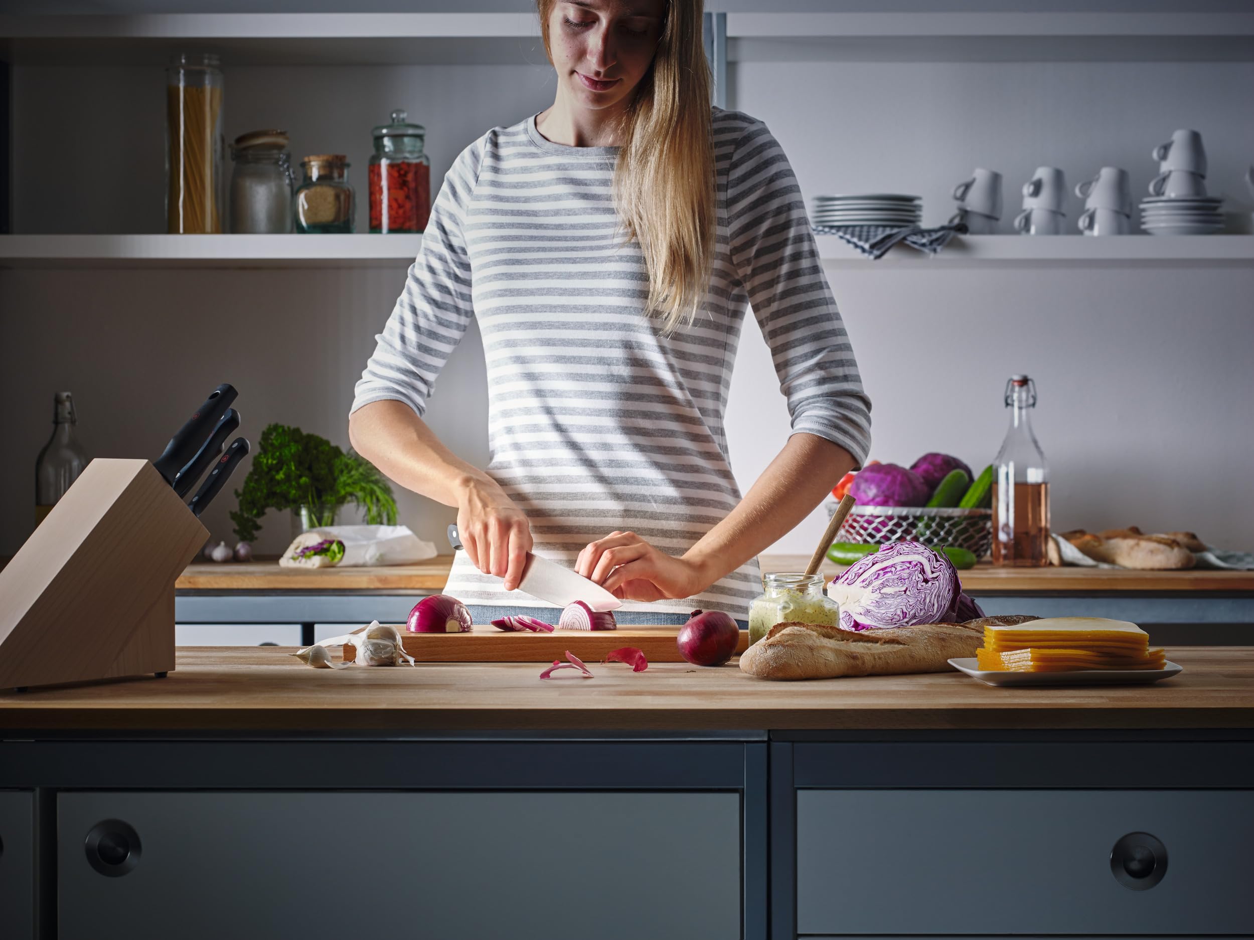 w-sthof-gourmet-couteau-tomates-14-cm-lame-dentel-e-avec-pointe-fourchue image 7